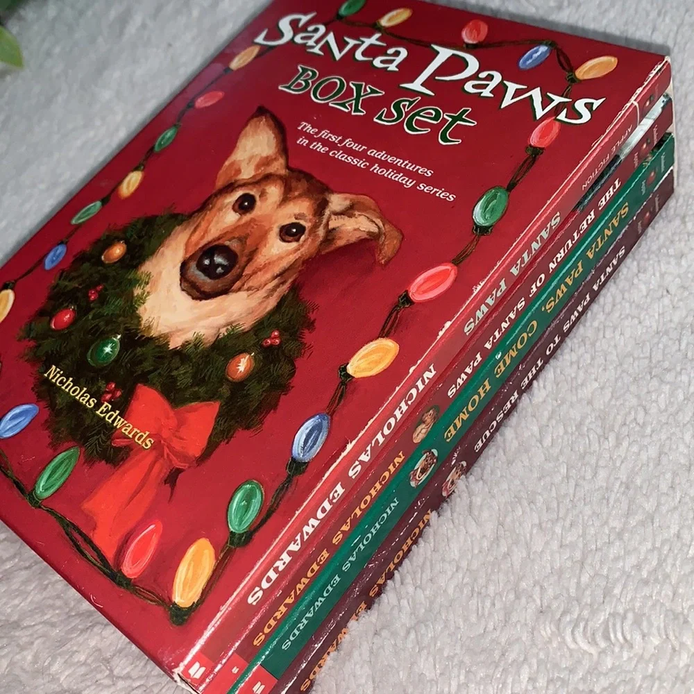 4 Books Santa Paws Boxed Set VGUC Nicholas Edwards